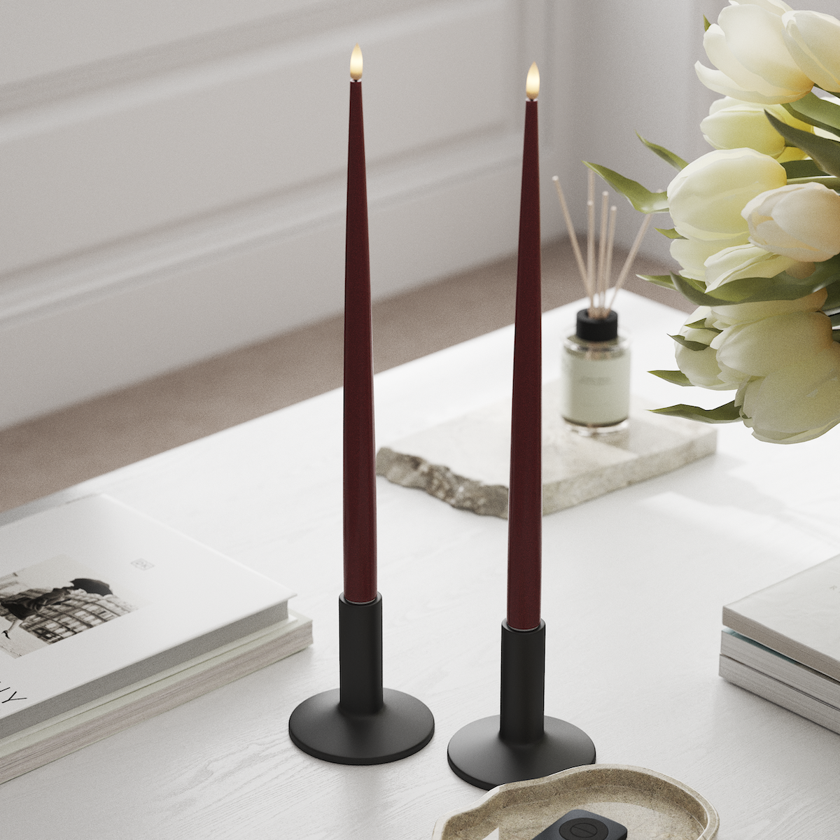 Deluxe Homeart LED Glanzende dinerkaars met Lak, 2 stuks 38 cm Bordeaux LED Glanzende dinerkaars 1