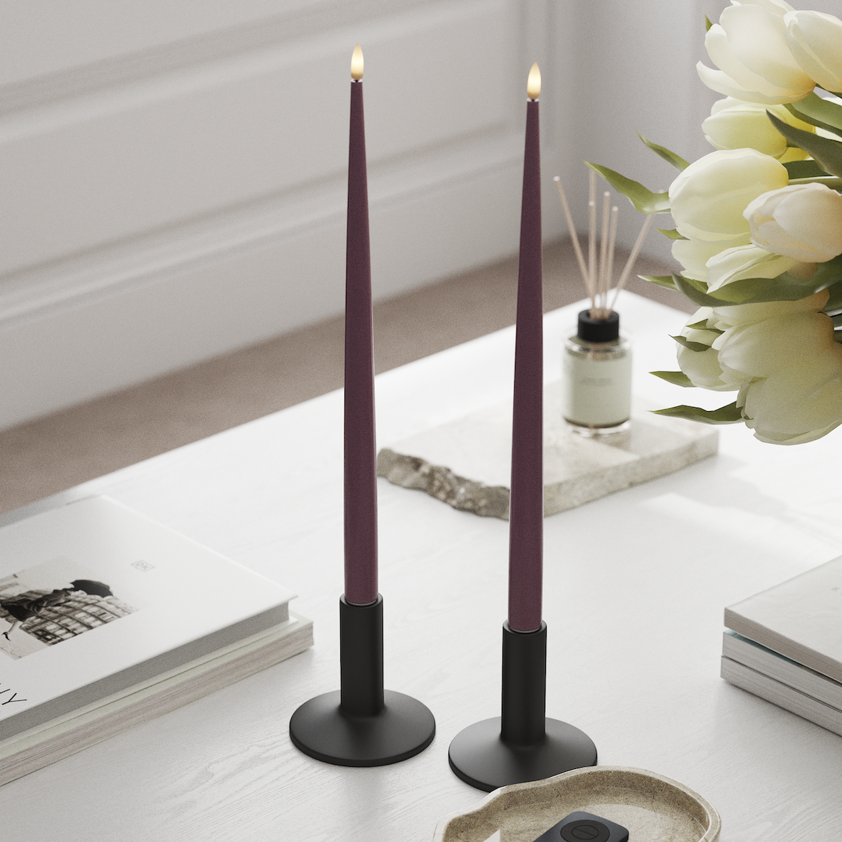 Deluxe Homeart LED Glanzende dinerkaars met Lak, 2 stuks 38 cm Lichtpaars LED Glanzende dinerkaars 1
