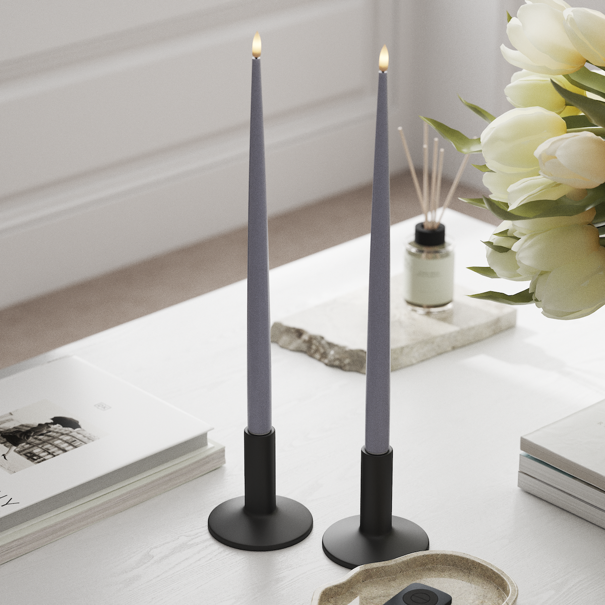 Deluxe Homeart LED Glanzende dinerkaars met Lak, 2 stuks 38 cm Vergrijsd blauw LED Glanzende dinerkaars 1