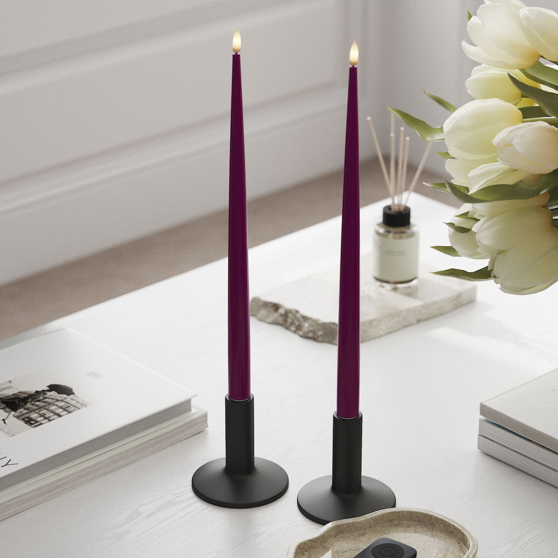 Deluxe Homeart LED Glanzende dinerkaars met Lak, 2 stuks 38 cm Violet LED Glanzende dinerkaars 3