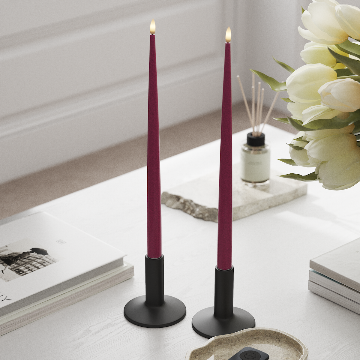 Deluxe Homeart LED Glanzende dinerkaars met Lak, 2 stuks 38 cm Magenta LED Glanzende dinerkaars 1